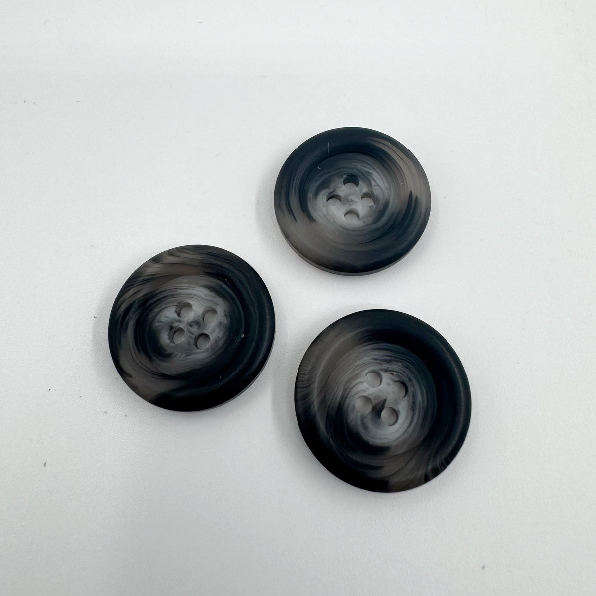 Gråmeleret knap 20 mm