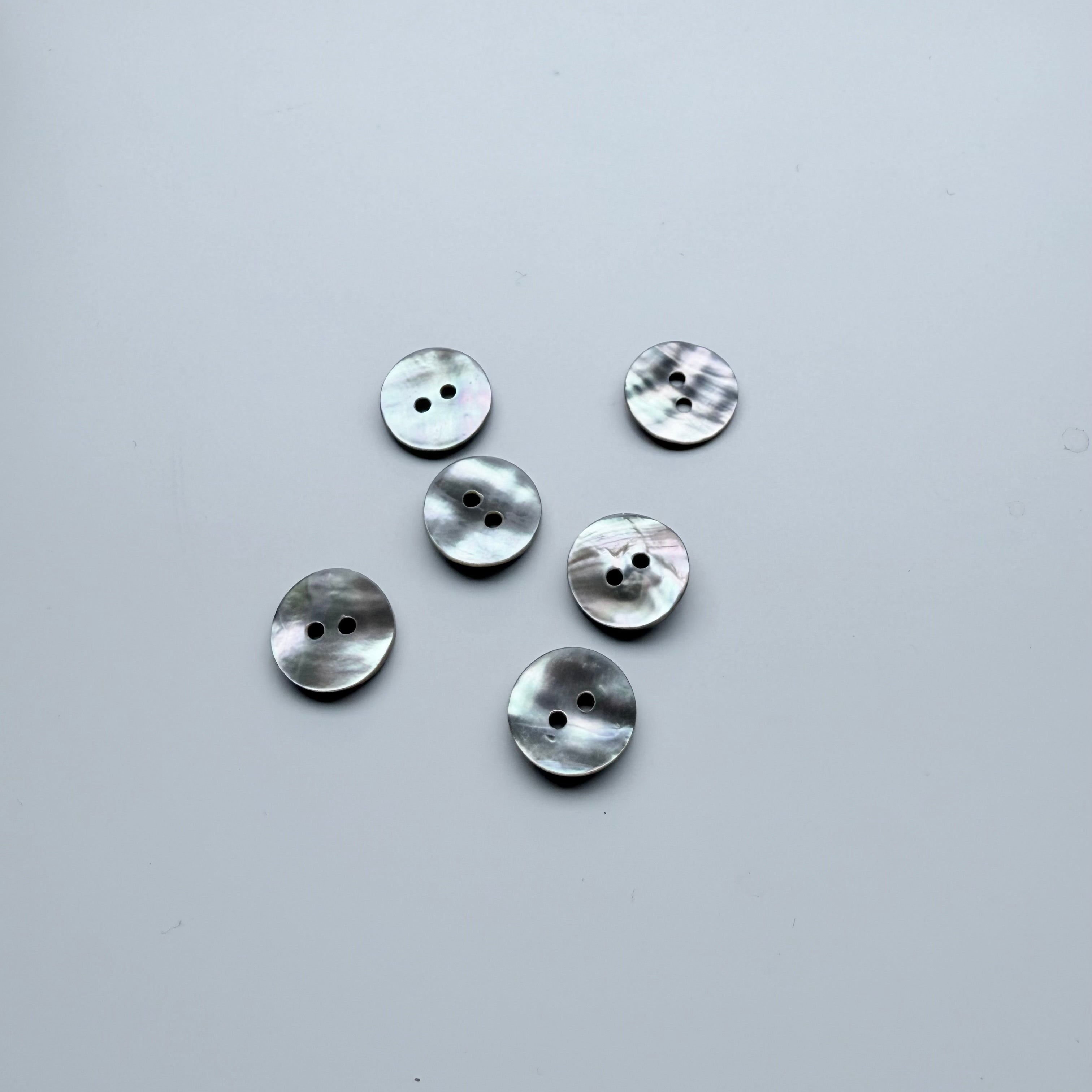(K207) Lys perlemorsknap - 15 mm
