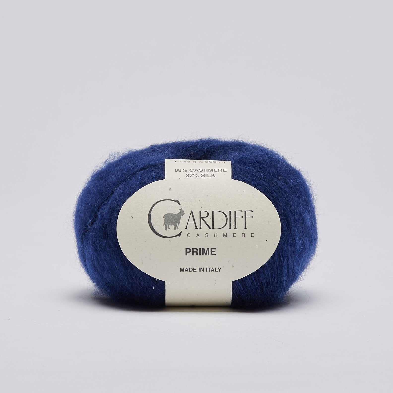 Prime fra Cardiff Cashmere i blå. Børstet cashmere og mulberry silke. Et godt alternativ til mohair.