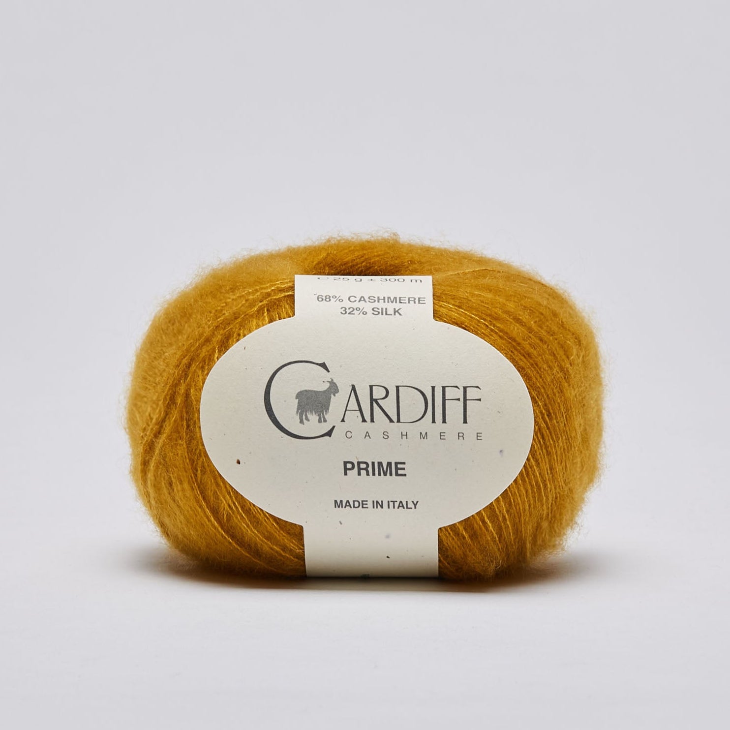 Prime fra Cardiff Cashmere i solgul. Børstet cashmere og mulberry silke. Et godt alternativ til mohair.