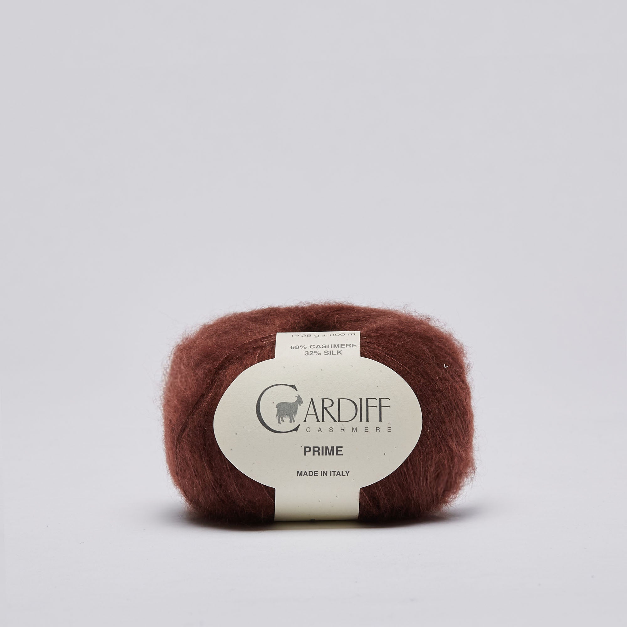 Prime fra Cardiff Cashmere i brun. Børstet cashmere og mulberry silke. Et godt alternativ til mohair.