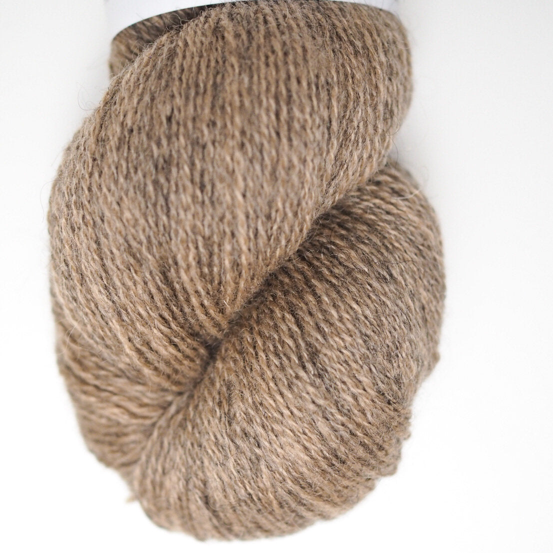 Hjelholt Dansk Pelsuld 8/2 i Lys Beige 19