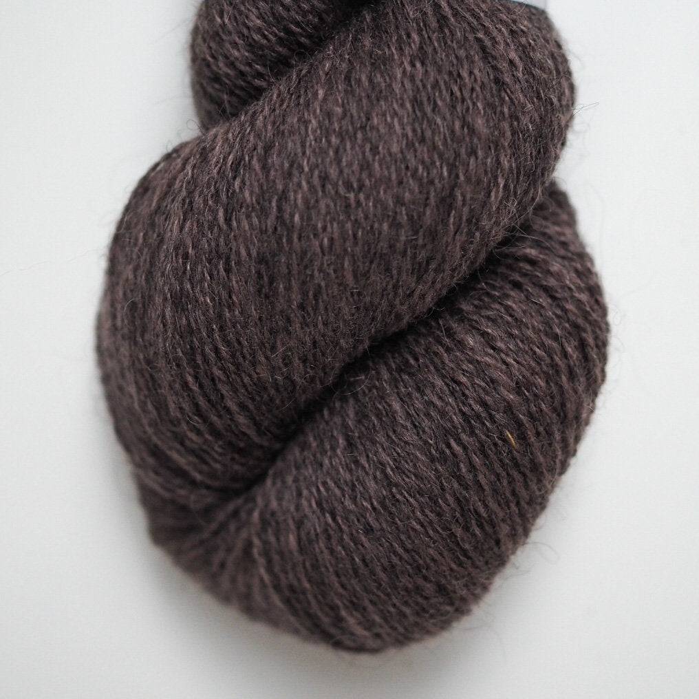 Hjelholt Dansk Pelsuld 8/2 i Mørk Beige 18