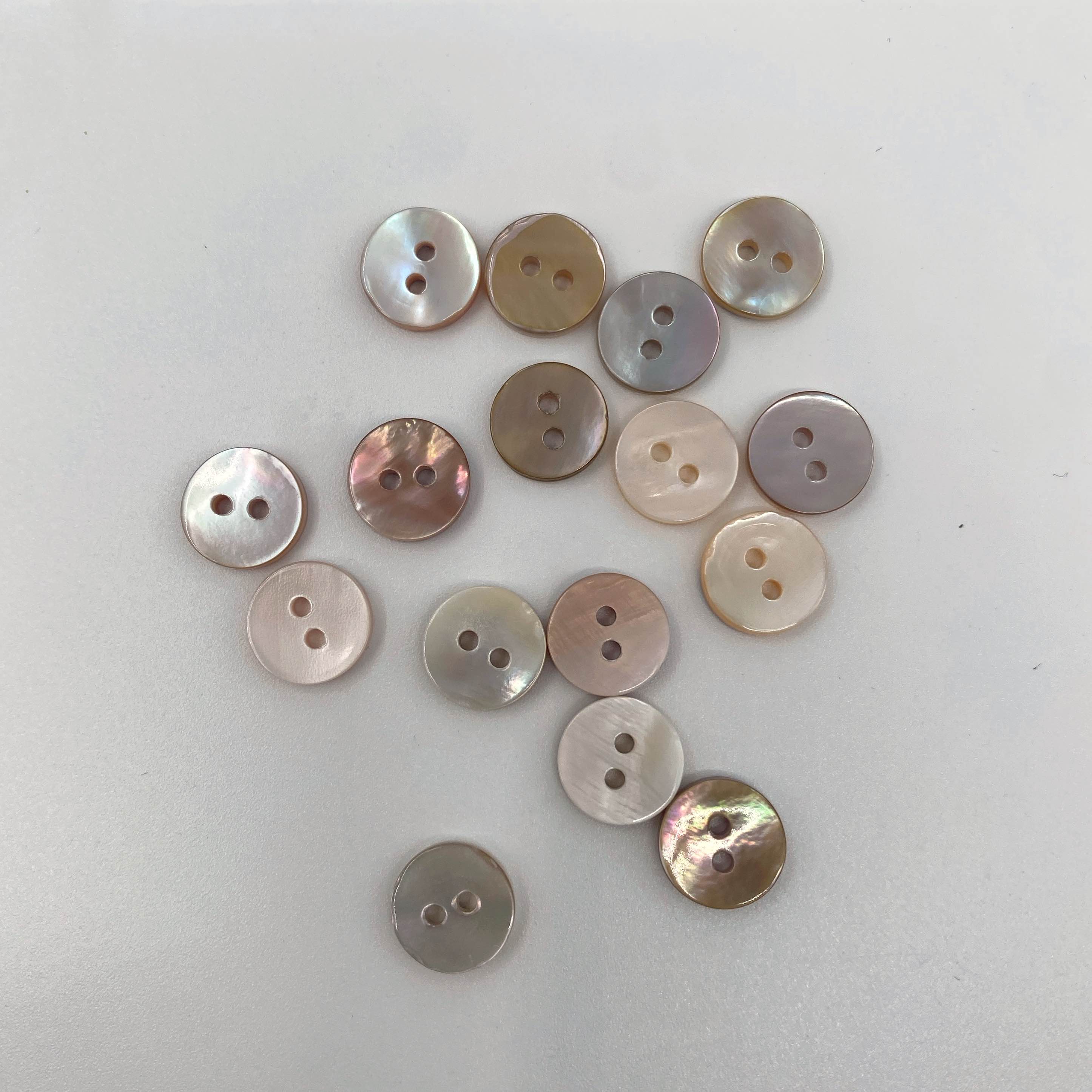 (K402) Perlemorsknap - 10 mm