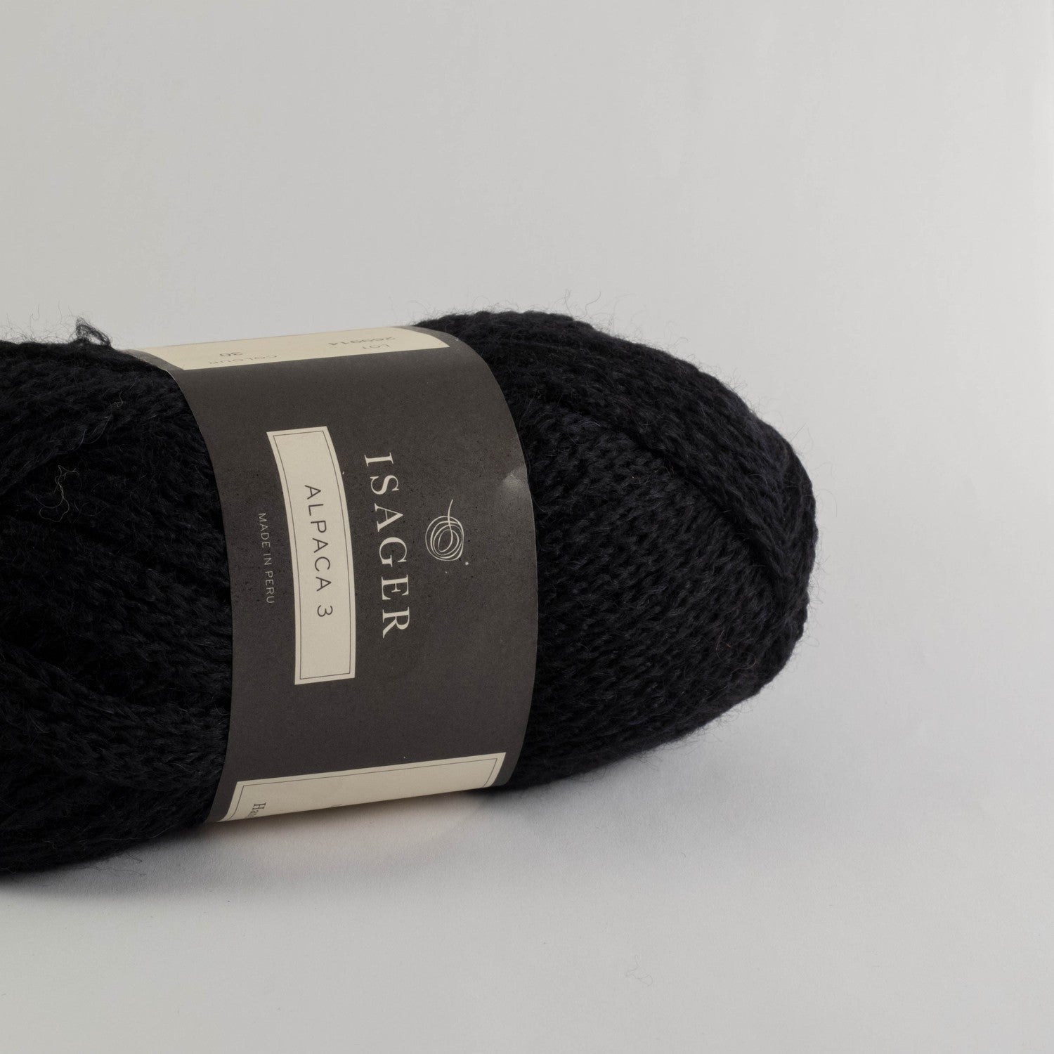 Isager alpaca 3 farve '30' sort, 50% uld og 50% alpaca.