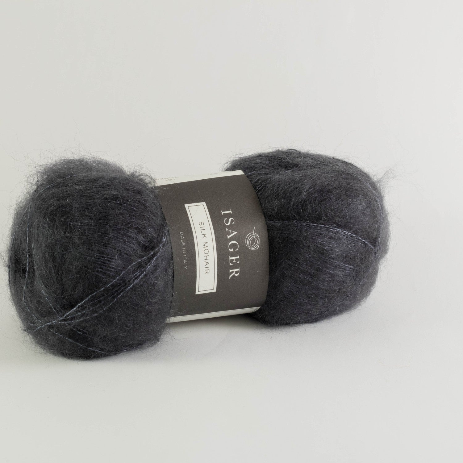 Silk Mohair fra Isager garn i farve 47, gråblå
