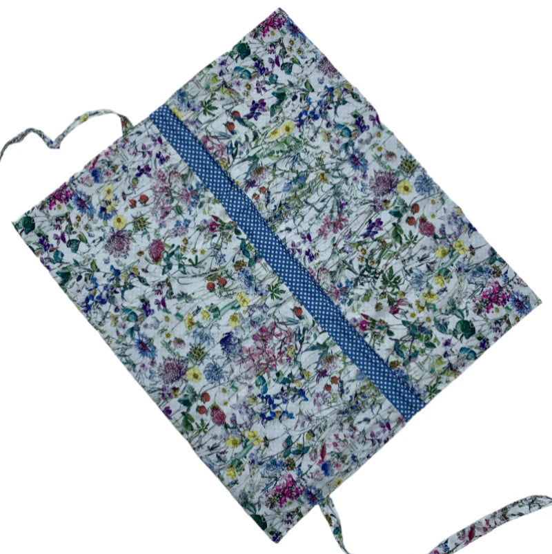 Ca-Wes Pindeetui - Liberty Wild Flowers / White