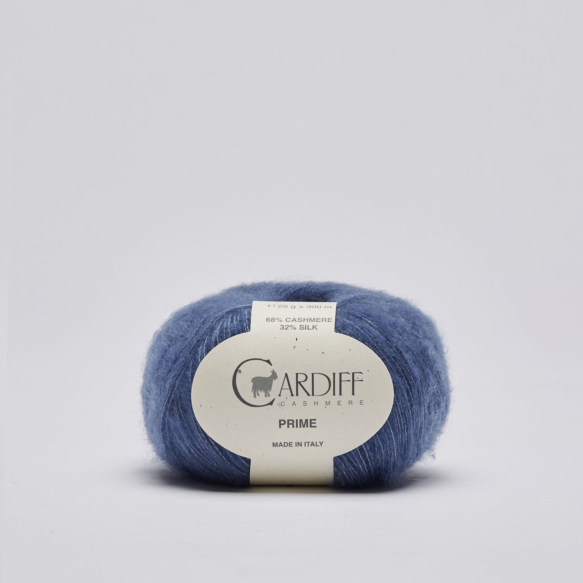 Klar blå cashmere og silke garn fra Cardiff Cashmere
