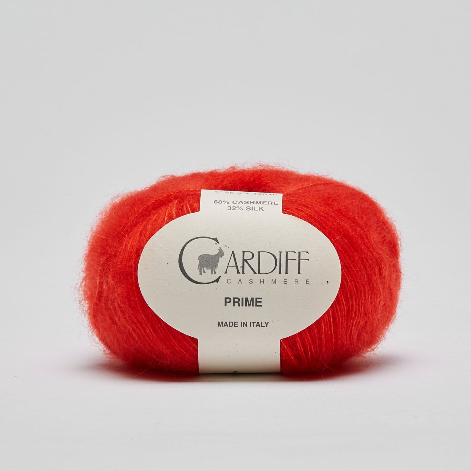 Prime fra Cardiff Cashmere i orangerød. Børstet cashmere og mulberry silke. Et godt alternativ til mohair.