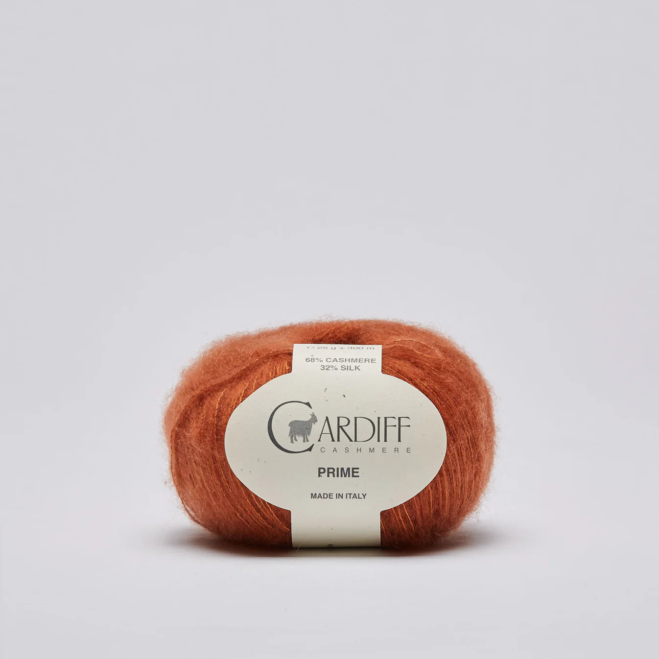 Prime fra Cardiff Cashmere i varm orange brun. Børstet cashmere og mulberry silke. Et godt alternativ til mohair.