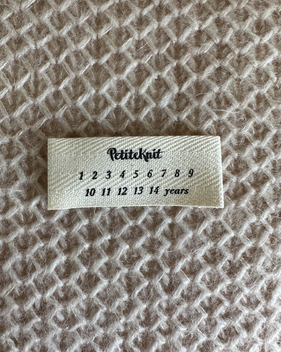 PetiteKnit Label med børnestørrelser