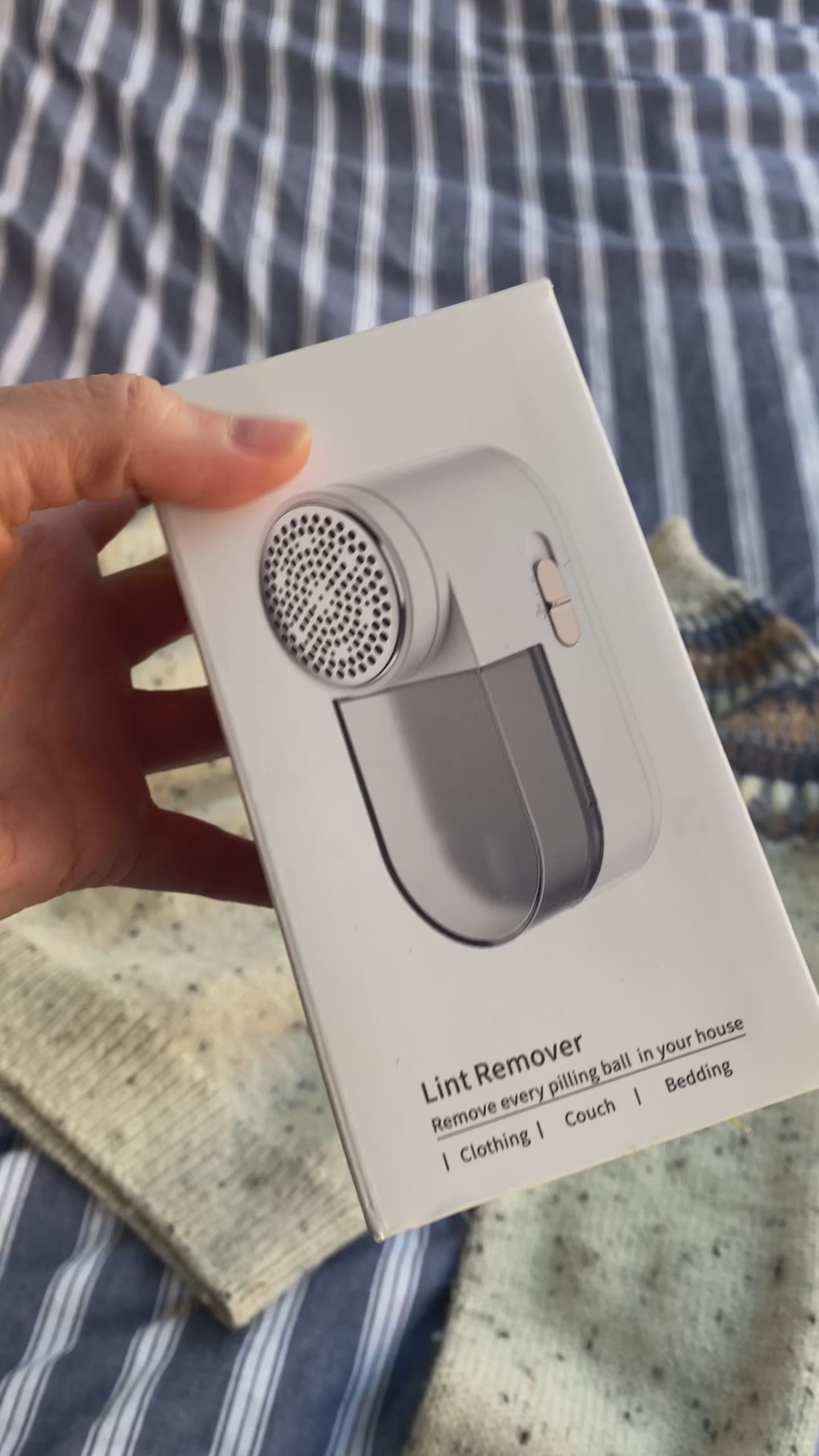 Video med genopladelig lint remover