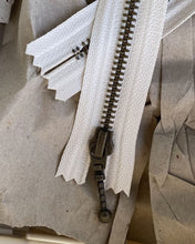 Indlæs billede til gallerivisning Lynlås til PetiteKnit Zipper serie (35 cm)
